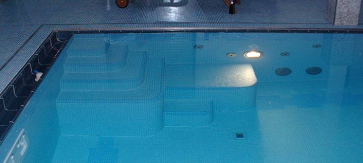 fliesen_pool_schwimmbad_01